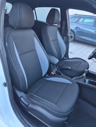 Hyundai i20 1.0 T-GDi Amplia — Citadine économe et fiable, 83'000 km — Miniatur 8
