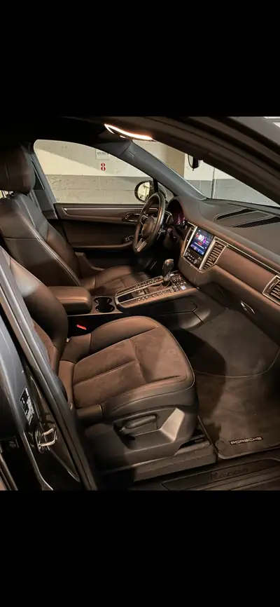 Porsche Macan 2.0 PDK — SUV premium 252 ch, entretien Porsche, sans sinistre — interior