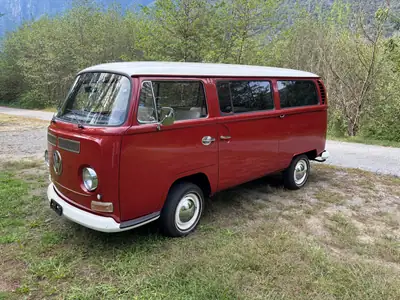 VW T2 Deluxe 1969 — Légendaire bus californien, véhicule d'époque homologué — Seitenansicht