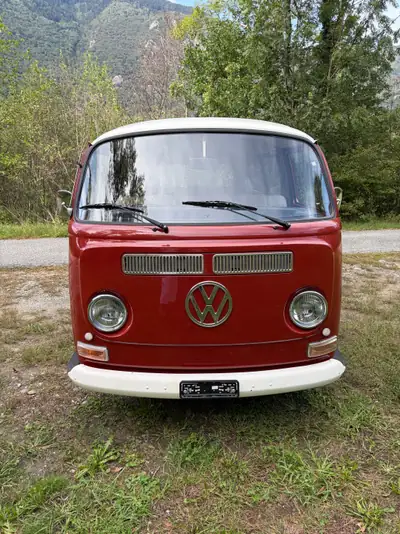 VW T2 Deluxe 1969 — Légendaire bus californien, véhicule d'époque homologué — Heckansicht