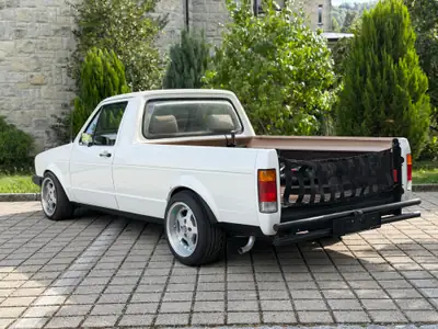 VW Caddy 1.8 GTI Pick-up 1989 — Utilitaire sportif rétro, fraîchement révisé — intérieur