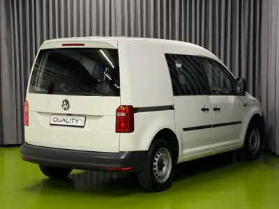 VW Caddy 2.0 TDI 102 — Utilitaire compact diesel, équipé et fiable — dashboard