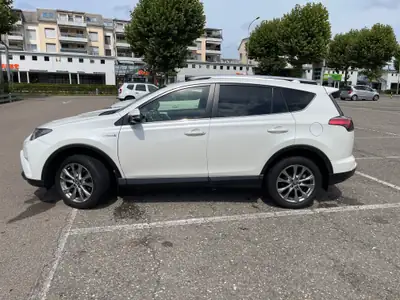 Toyota RAV-4 2.5 HSD Premium — SUV hybride 4x4, garantie 10 ans, entretien récent — Heckansicht
