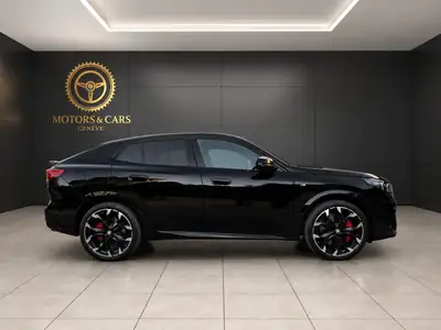 BMW X2 xDrive M35i M Sport Pro 2024 — SUV sportif, 300 ch, faible kilométrage — side view