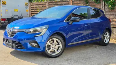 Renault Clio 1.3 TCe Intens EDC — Citadine dynamique, boîte auto et faible consommation — side view