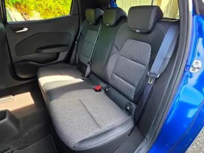 Renault Clio 1.3 TCe Intens EDC — Citadine dynamique, boîte auto et faible consommation — Thumbnail 11
