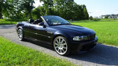 BMW M3 Cabriolet — Roadster sportif millésime 2001, noir intégral, 89'000 km — vue extérieure