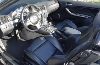 BMW M3 Cabriolet — Roadster sportif millésime 2001, noir intégral, 89'000 km — intérieur