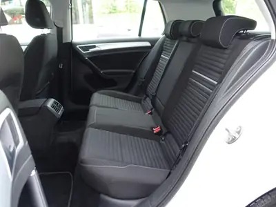 VW Golf 1.4 TSI Cup DSG — Compacte dynamique, consommation maîtrisée, sans sinistre — Miniature 16