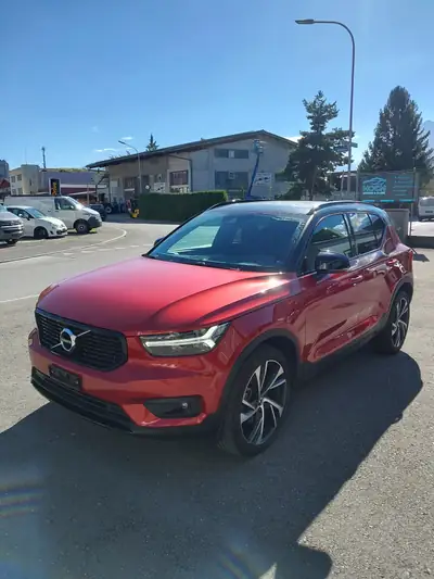 Volvo XC40 2.0 T4 R-Design AWD — SUV compact sportif, 79 000 km seulement — vista esterna