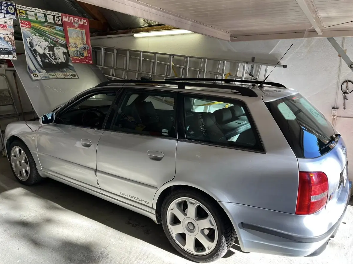 Audi S4 2.7 V6 Biturbo Quattro — Break sportif des années 90, 86'000 km seulement
