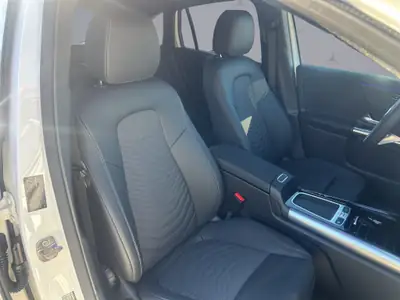 Mercedes-Benz GLA 250 e — Hybride rechargeable, 20 km au compteur — Miniature 16