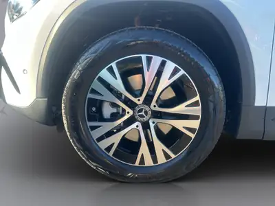 Mercedes-Benz GLA 250 e — Hybride rechargeable, 20 km au compteur — Miniature 21