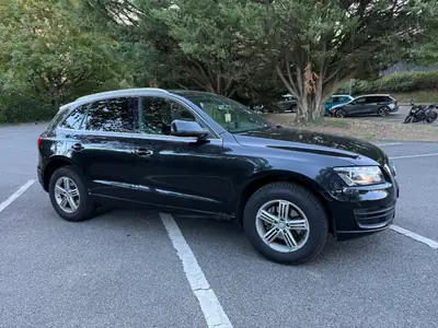 Audi Q5 2.0 TFSI Quattro S-Line — SUV premium allemand, service à jour et sans sinistre — interior