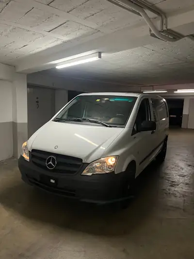 Mercedes-Benz Vito 113 CDI — Fourgon utilitaire robuste, diesel économique 250 000 km — côté