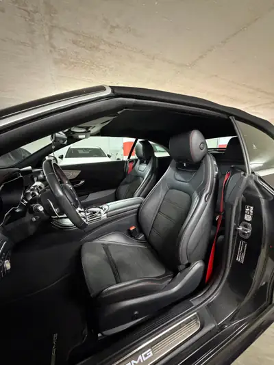 Mercedes-Benz C 43 AMG 4matic — Cabriolet haute performance, 390 ch et très peu d'usure — Miniature 8