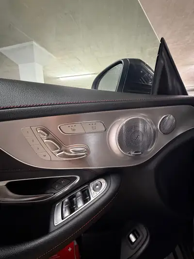 Mercedes-Benz C 43 AMG 4matic — Cabriolet haute performance, 390 ch et très peu d'usure — Miniature 12