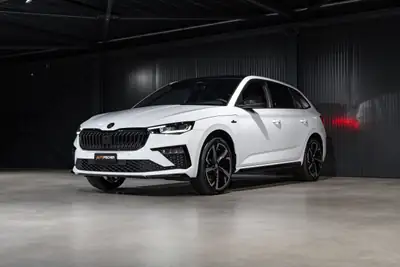 Skoda Scala 1.5 TSI Monte Carlo — Berline polyvalente avec toit panoramique et garantie constructeur 5 ans — tableau de bord