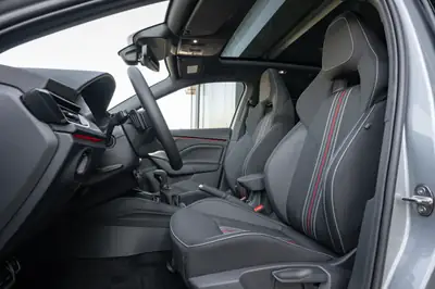 Skoda Scala 1.5 TSI Monte Carlo DSG — Berline compacte neuve avec toit panoramique — Miniature 10