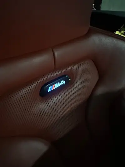 BMW M4 Coupé 431 ch — Sportive haute performance, historique sans sinistre — Miniature 12
