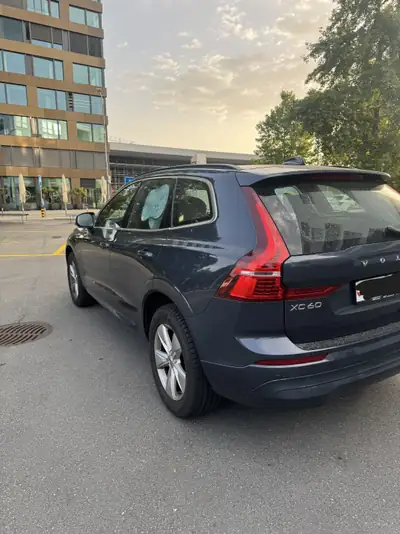 Volvo XC60 MHEV Diesel — SUV premium hybride, 41'000 km seulement — rear view