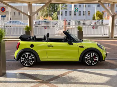 MINI Cabrio 2.0i John Cooper Works — Cabriolet sportif 231 ch, très peu kilométré — vista posteriore