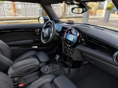 MINI Cabrio 2.0i John Cooper Works — Cabriolet sportif 231 ch, très peu kilométré — Miniatura 7