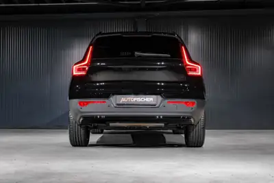 Volvo XC40 B3 Mild Hybrid — SUV compact urbain, motorisation écologique et confort nordique — Detail