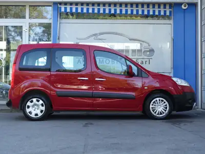 Peugeot Partner 1.6 Trendy — Monospace pratique, sans accident, entretien maîtrisé — intérieur