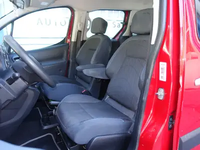 Peugeot Partner 1.6 Trendy — Monospace pratique, sans accident, entretien maîtrisé — Miniature 9