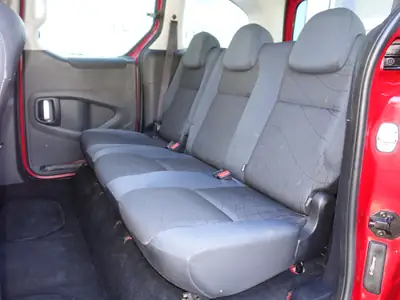 Peugeot Partner 1.6 Trendy — Monospace pratique, sans accident, entretien maîtrisé — Miniature 15