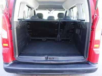 Peugeot Partner 1.6 Trendy — Monospace pratique, sans accident, entretien maîtrisé — Miniature 16