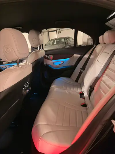 Mercedes-Benz C 300 AMG Line — Berline premium 245 ch, kilométrage modéré — dashboard
