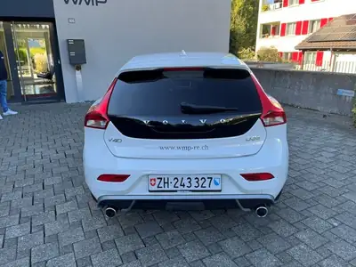 Volvo V40 2.0 D3 R-Design — Break diesel robuste, entretien complet, MFK à jour — Innenraum