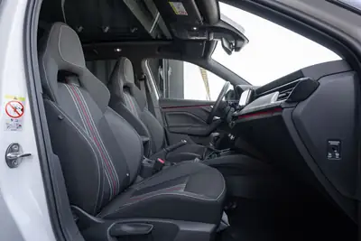 Skoda Kamiq 1.5 TSI Monte Carlo DSG — SUV urbain dynamique, quasi-neuf — Thumbnail 11