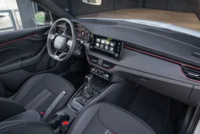 Skoda Kamiq 1.5 TSI Monte Carlo DSG — SUV urbain dynamique, quasi-neuf — Thumbnail 14