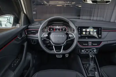 Skoda Kamiq 1.5 TSI Monte Carlo DSG — SUV urbain dynamique, quasi-neuf — Thumbnail 16