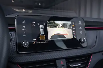 Skoda Kamiq 1.5 TSI Monte Carlo DSG — SUV urbain dynamique, quasi-neuf — Thumbnail 19