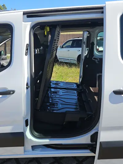 Citroën e-Berlingo 136 XL — Fourgon électrique polyvalent, 5 places, technologie neuve 2026 — Miniatura 14