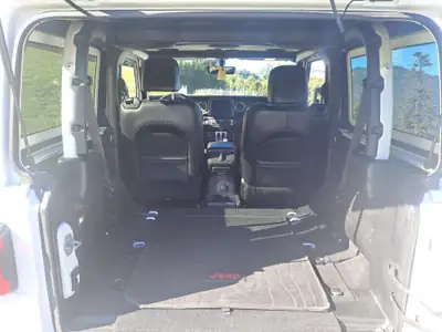 Jeep Wrangler 2.2 MultiJet Rubicon — 4x4 mythique, diesel robuste, 122'000 km — Miniatura 10