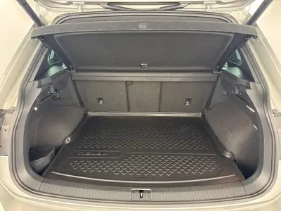 VW Tiguan 2.0 TSI R-Line 4Motion — SUV premium 230 ch, première main, kilométrage modéré — Miniatura 8