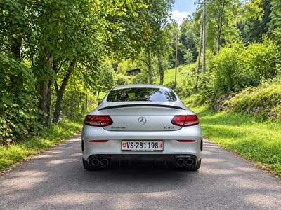 Mercedes-AMG C 43 4matic Coupé — 390 ch, performances et élégance sportive — Seitenansicht