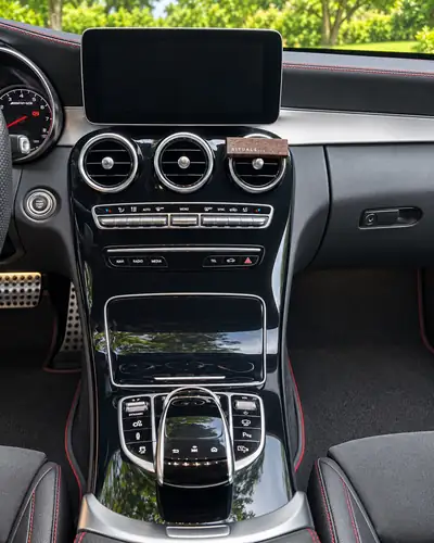 Mercedes-AMG C 43 4matic Coupé — 390 ch, performances et élégance sportive — Armaturenbrett