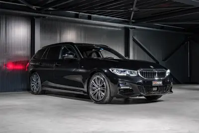 BMW 330 d xDrive Touring M Sport — Break diesel dynamique, 49'950 km seulement — cruscotto