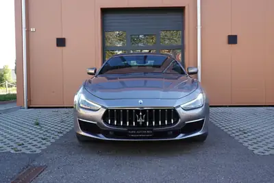 Maserati Ghibli 2.0 Hybrid GT — Élégance italienne et technologie hybride, 51'990 km seulement — fianco