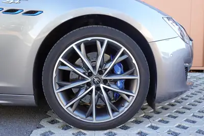 Maserati Ghibli 2.0 Hybrid GT — Élégance italienne et technologie hybride, 51'990 km seulement — cruscotto