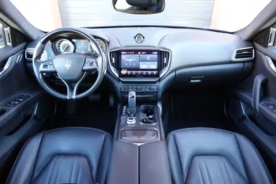 Maserati Ghibli 2.0 Hybrid GT — Élégance italienne et technologie hybride, 51'990 km seulement — Miniatura 11