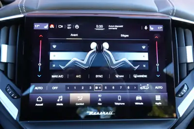 Maserati Ghibli 2.0 Hybrid GT — Élégance italienne et technologie hybride, 51'990 km seulement — Miniatura 18