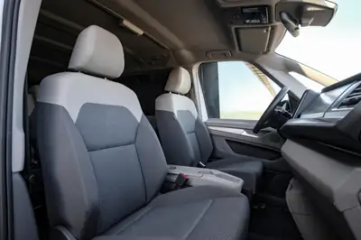 VW T7 Multivan 2.0 TDI — Camping-car familial avec lit escamotable et climatisation 3 zones — Miniatura 11