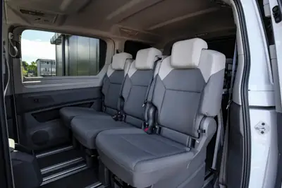 VW T7 Multivan 2.0 TDI — Camping-car familial avec lit escamotable et climatisation 3 zones — Miniatura 12